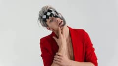 Tattoo In Eyes: बदन के अलावा आंखों में भी टैटू करवाते हैं लोग, इतने लाख का है ये दर्दनाक शौक