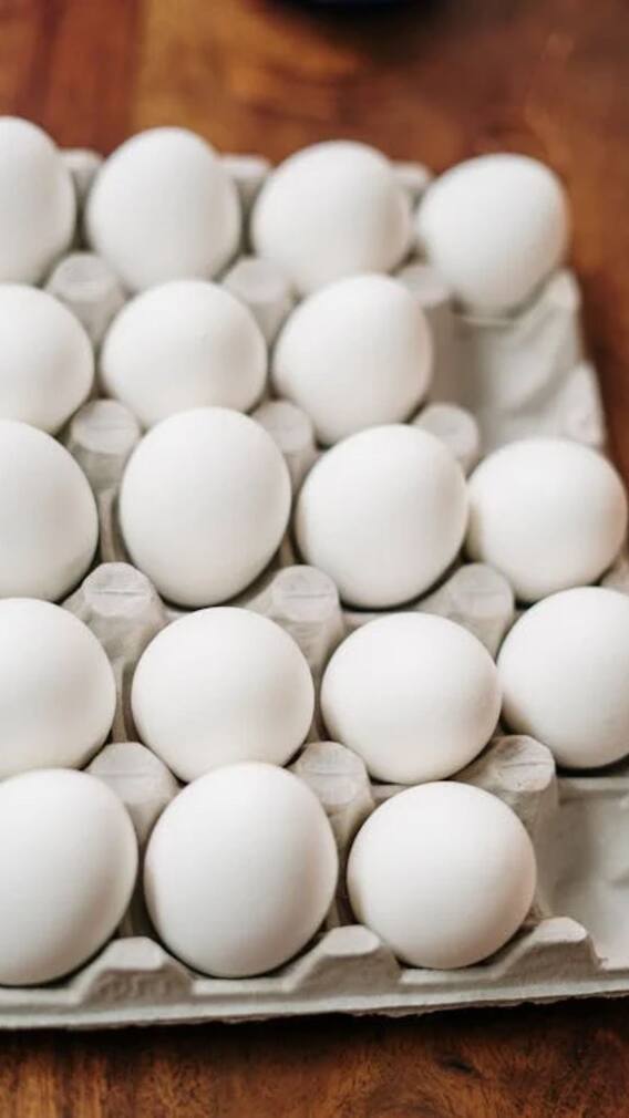 पाकिस्तान में कितने रुपये में मिल जाते हैं एक दर्जन अंडे?