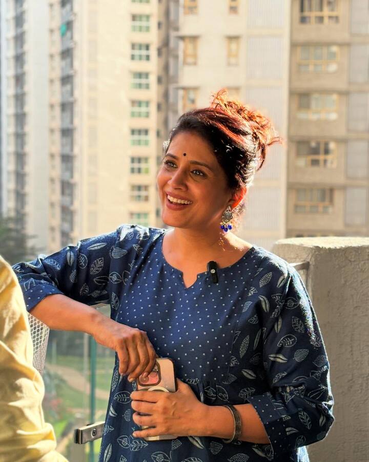 अभिनेत्री सोनाली कुलकर्णी प्रामुख्याने मराठी आणि हिंदी चित्रपटांमध्ये काम करते.