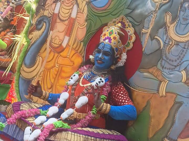 கரூர்: ஸ்ரீ மகா சோளியம்மன் ஆலய அஷ்டபந்தன மகா கும்பாபிஷேக விழா- பால்குடம் எடுத்த பக்தர்கள்