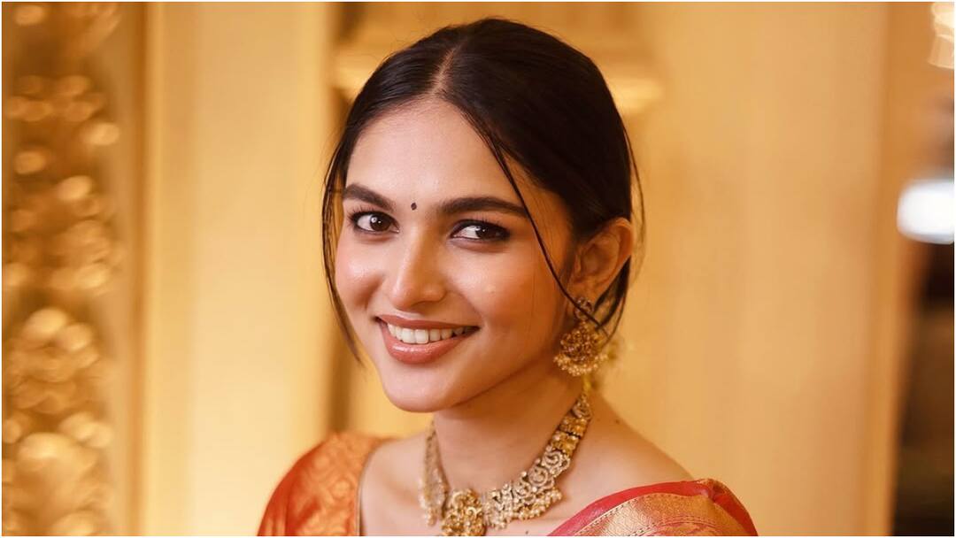 Kayadu Lohar OTT Movie: కయాదు లోహర్ మాలీవుడ్ రొమాంటిక్ కామెడీ... రెండు ఓటీటీల్లో మార్చి 14 నుంచి స్ట్రీమింగ్ Kayadu Lohar Malayalam romantic comedy Oru Jaathi Jathakam streams on ManoramaMax Amazon Prime Video from March 14th Kayadu Lohar OTT Movie: కయాదు లోహర్ మాలీవుడ్ రొమాంటిక్ కామెడీ... రెండు ఓటీటీల్లో మార్చి 14 నుంచి స్ట్రీమింగ్