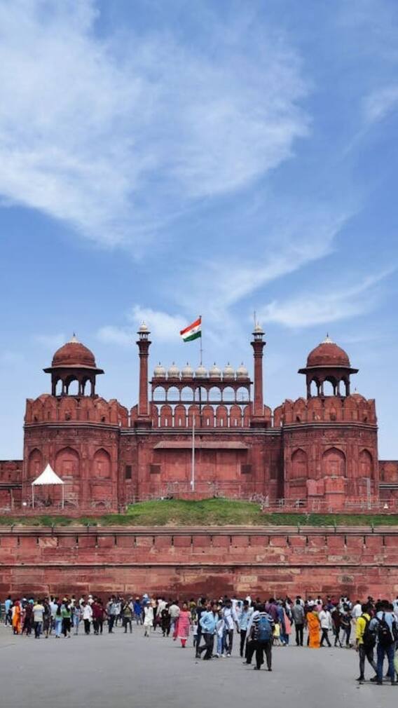 क्या दिल्ली के लाल किले में अब भी कोई खजाना छिपा है?