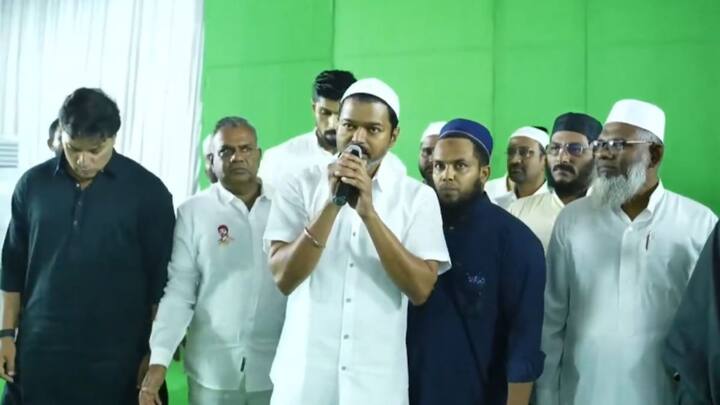 மனித நேயம் மற்றும் சகோதரத்துவத்தை பின்பற்றுவோம்; மாமனிதர் நபிகள் நாயகத்தின் வாழ்க்கையை பின்பற்றுவோம்- விஜய் பேச்சு
