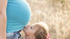 Doctors Save Mother Or Baby: डिलीवरी के वक्त परेशानी होने पर डॉक्टर मां को बचा सकता है या बच्चे को? ये है नियम