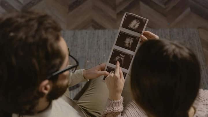 Quora पर एक डॉक्टर ने कहा कि अगर भ्रूण गर्भाशय के अंदर नहीं है और वो यूट्रस की बाहरी दीवार पर है तो हम सिर्फ मां की जान बचाते हैं, नहीं तो एनआईसीयू में बच्चे के साथ मां की जान बचाते हैं.