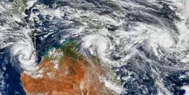 ਤੇਜ਼ ਹਵਾਵਾਂ ਅਤੇ ਤੇਜ਼ ਸਮੁੰਦਰੀ ਲਹਿਰਾਂ ਕਾਰਨ ਤੱਟਵਰਤੀ ਇਲਾਕਿਆਂ ਵਿੱਚ ਤਬਾਹੀ ਦੀ ਸੰਭਾਵਨਾ ਵੱਧ ਗਈ। ਆਸਟ੍ਰੇਲੀਆ ਦੇ ਪੂਰਬੀ ਤੱਟ 'ਤੇ ਚੱਕਰਵਾਤ ਐਲਫ੍ਰੇਡ ਦਾ ਖ਼ਤਰਾ ਮੰਡਰਾ ਰਿਹਾ ਹੈ। ਇਸਨੂੰ ਪਿਛਲੇ 50 ਸਾਲਾਂ ਦੇ ਸਭ ਤੋਂ ਖਤਰਨਾਕ ਚੱਕਰਵਾਤਾਂ ਵਿੱਚੋਂ ਇੱਕ ਮੰਨਿਆ ਜਾ ਰਿਹਾ ਹੈ। ਇਹ ਸ਼ੁੱਕਰਵਾਰ (7 ਮਾਰਚ) ਦੇਰ ਰਾਤ ਜਾਂ ਸ਼ਨੀਵਾਰ (8 ਮਾਰਚ) ਦੇ ਸ਼ੁਰੂ ਵਿੱਚ ਤੱਟ ਨਾਲ ਟਕਰਾ ਸਕਦਾ ਹੈ ਅਤੇ ਭਾਰੀ ਤਬਾਹੀ ਮਚਾ ਸਕਦਾ ਹੈ।