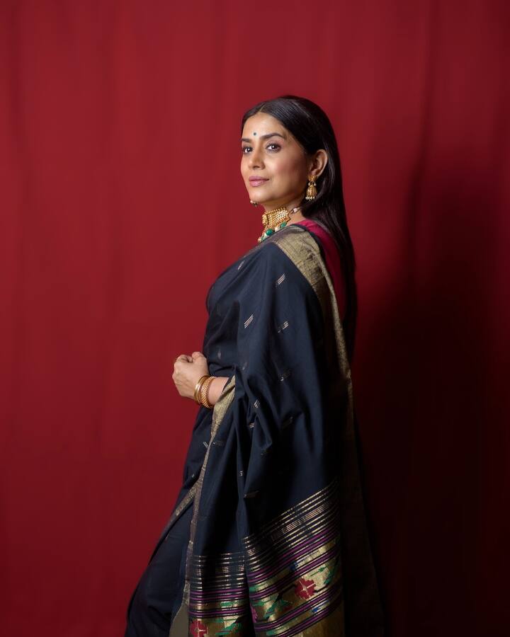 सोनाली सोशल मीडियावर खूप सक्रिय असते.