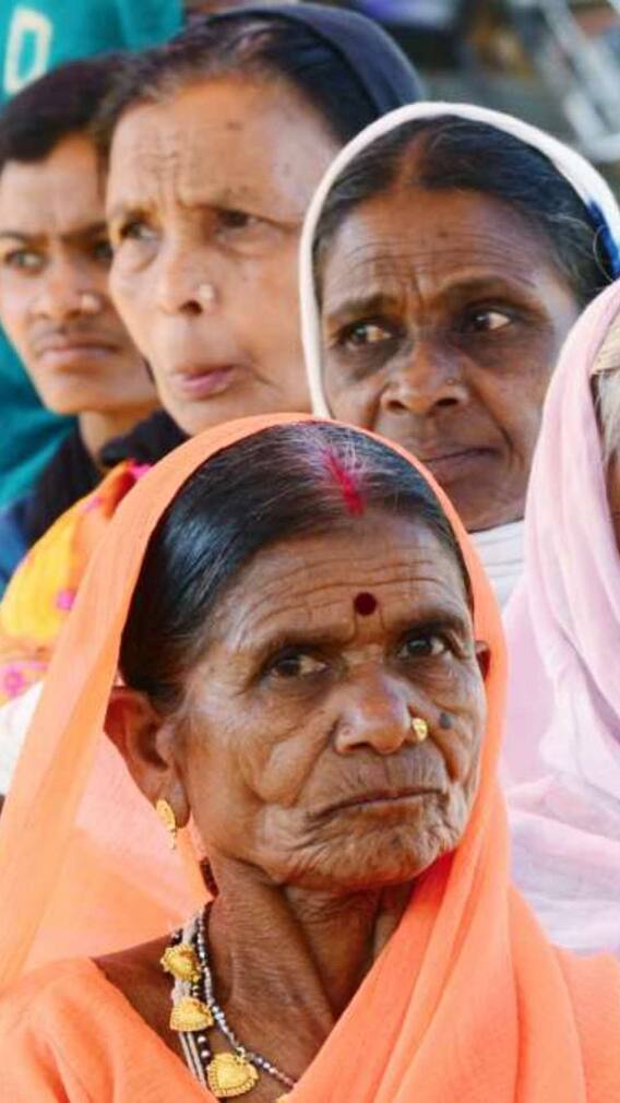 बंद होगी लाडकी बहिन योजना? CM फडणवीस ने कर लिया फैसला