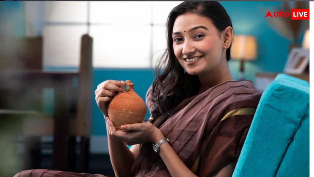 31 मार्च तक का डेडलाइन, अगर बचाना है 1.5 लाख रुपये तक टैक्स; पोस्ट ऑफिस के इन स्कीम्स का उठा सकते हैं फायदा Under the old tax system these schemes of post office can save tax up to Rs 1 5 lakh 31 मार्च तक का डेडलाइन, अगर बचाना है 1.5 लाख रुपये तक टैक्स; पोस्ट ऑफिस के इन स्कीम्स का उठा सकते हैं फायदा