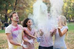 Holi 2025 : રંગોની હોળી જીવનમાં પણ લાવશે શુભતા, બસ આપની રાશિનુશાર શુભ રંગની કરો પસંદગી, થશે ભાગ્યોદય