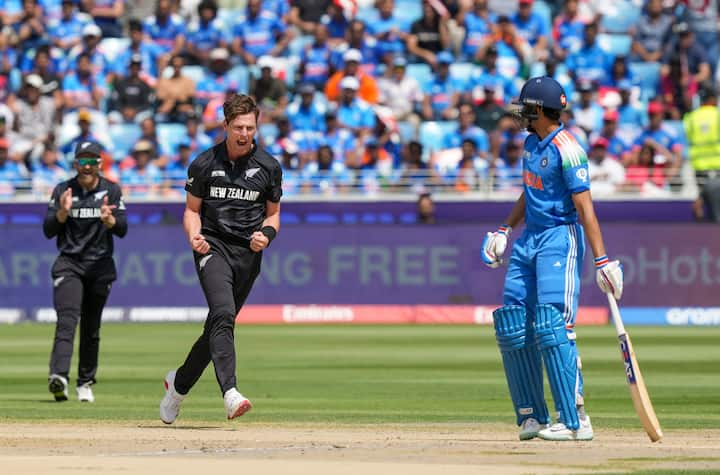 A match has been played in the group stage in the tournament between India and New Zealand. Where the Indian team defeated New Zealand by 44 runs. In such a situation, there will be a tough fight between the two teams on the moving pitch of Dubai. Where both teams have more than one spinner in the team.