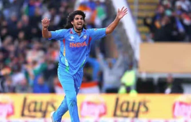 ਇਨ੍ਹਾਂ ਖਿਡਾਰੀਆਂ ਤੋਂ ਬਾਅਦ ਇਸ਼ਾਂਤ ਸ਼ਰਮਾ ਦਾ ਨਾਮ ਦਰਜ ਹੈ। ਚੈਂਪੀਅਨਜ਼ ਟਰਾਫੀ ਦੇ 7 ਮੈਚਾਂ ਵਿੱਚ, ਇਸ਼ਾਂਤ ਸ਼ਰਮਾ ਨੇ 5.79 ਦੀ ਇਕਾਨਮੀ ਅਤੇ 23.84 ਦੀ ਔਸਤ ਨਾਲ 13 ਵਿਕਟਾਂ ਲਈਆਂ।