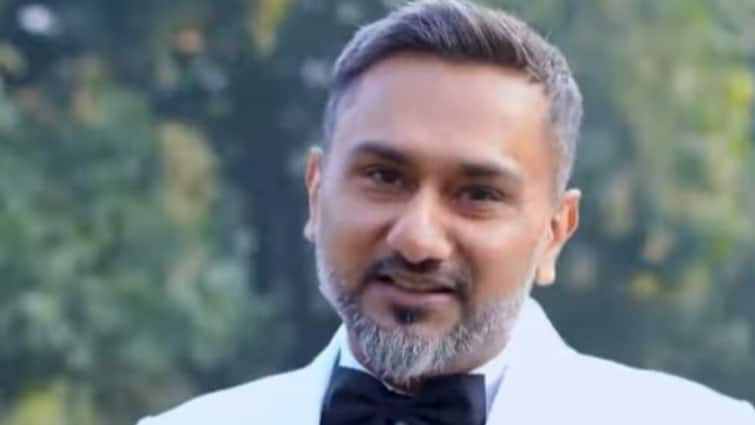 Honey Singh Faces Flak Over VIP Treatment At Mahakaleshwar Temple; Netizens Say: 'Why Is He Allowed In...'