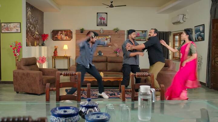 నీ కొడుకుని కొట్టినందుకు క్షమించు అని మహదేవయ్యను అడుగుతాడు. మళ్లీ మహదేవయ్యని చంపేందుకు వస్తే మహదేవయ్య కాలితో తంతాడు.. క్రిష్ నీకు తెలుసుకదా ఏం చేయాలో అని సైగ చేస్తాడు మహదేవయ్య. భైరవి కూడా నేను తప్పుచేశాను క్రిష్ అని బాధపడుతుంది