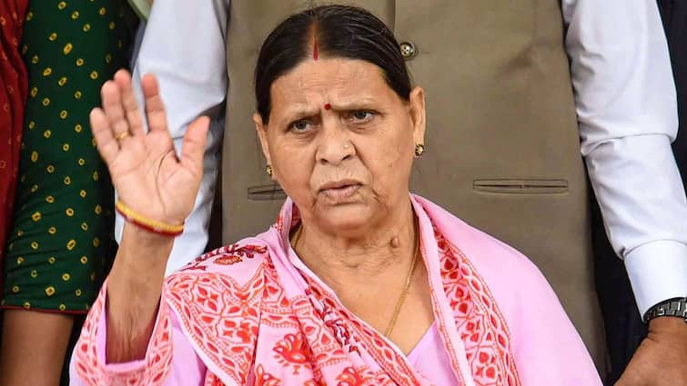 Rabri Devi’s ‘Keechad’ Response After Bihar CM Nitish Kumar Questions Her, Lalu Yadav In State Assembly: Watch