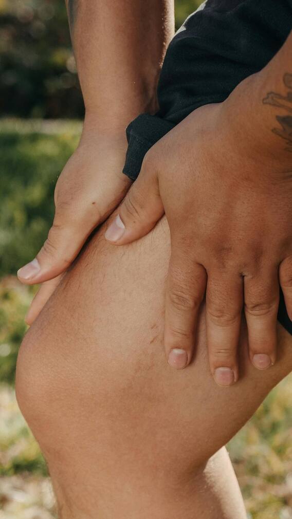 হাঁটতে গেলেই হাঁটু ঝিনঝিন করছে, কীসের ইঙ্গিত?