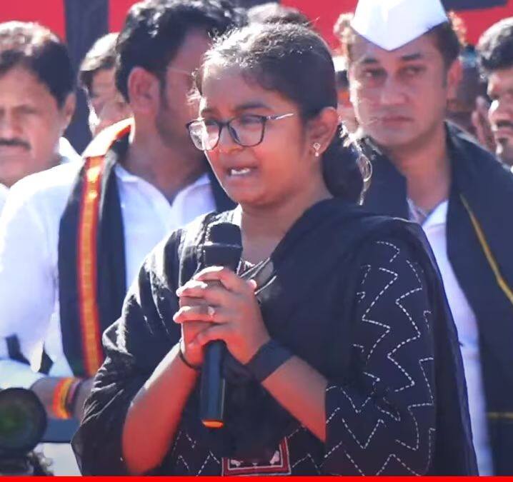 माझ्या बाबांना बेदम मारहाण करण्यात आली. ते हातपाय तोडा, पण गाव, मुलांसाठी जगू द्या, अशी विनवणी करत होते, असं वैभवी देशमुखने सांगितले. तसेच संतोष देशमुखांचे हे शेवटचे वाक्य होते.