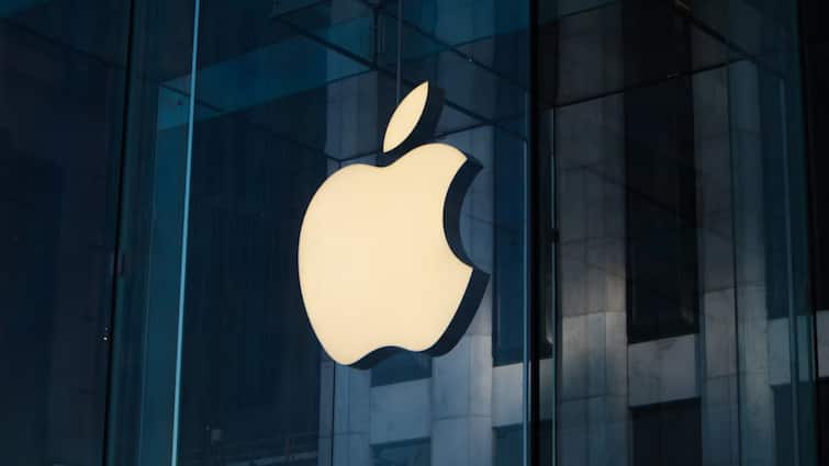 apple discontinued many products this year including iphone 14 and macbook air m3 here is full list अब नहीं मिलेंगे iPhone 14 और MacBook Air M3 समेत Apple के ये प्रोडक्ट, कंपनी ने कह दिया अलविदा, देखें लिस्ट