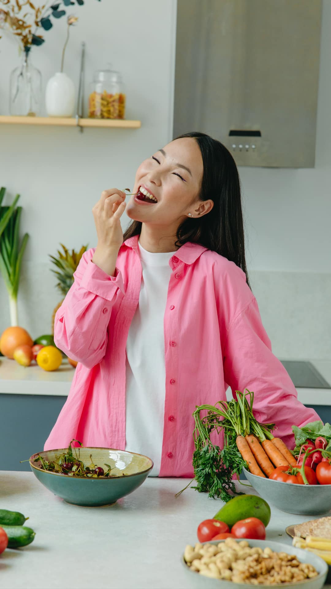 Top 10 Superfoods Every Woman Should Include In Her Diet This Women's Day Top 10 Superfoods Every Woman Should Include In Her Diet This Women's Day