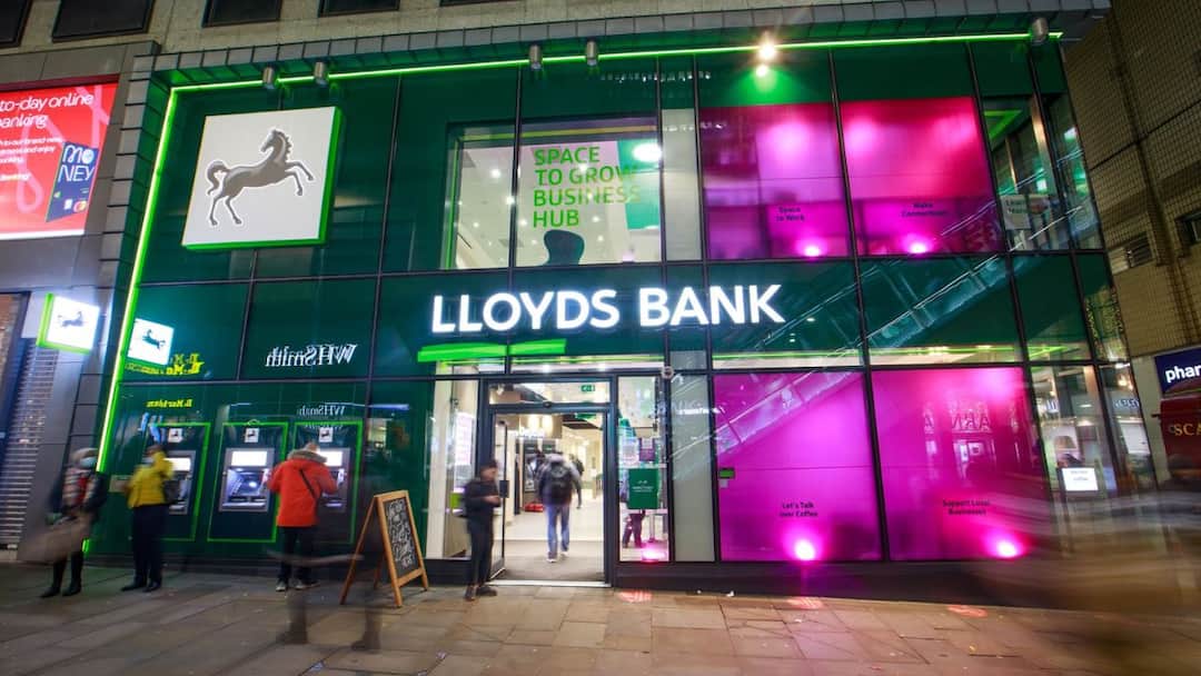 Llyods Recruiting Engineers In India After Slashing Jobs In UK. See Which Roles It Is Hiring For Llyods Recruiting Engineers In India After Slashing Jobs In UK. See Which Roles It Is Hiring For