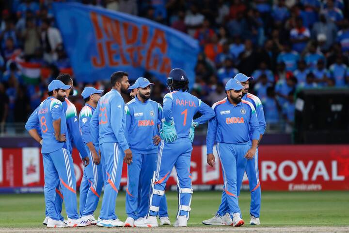 आयसीसी चॅम्पियन्स ट्रॉफी 2025 चा अंतिम सामना भारत आणि न्यूझीलंड यांच्यात होणार आहे.