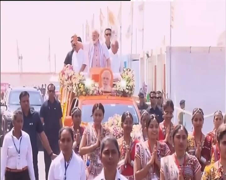 For the first time in the country, women took charge of PM's security, interacted with Lakhpati Didis PM Modi in Navsari:દેશમાં પહેલી વખત મહિલાઓએ સંભાળી PMની સુરક્ષાની કમાન,  લખપતિ દીદીઓ સાથે કર્યો સંવાદ
