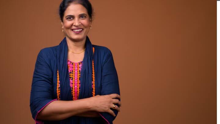 योजना के लिए आवेदन करने से पहले आवेदक को कम से कम पांच साल तक दिल्ली का निवासी होना चाहिए.