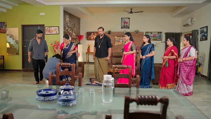 వచ్చే జన్మలో వీడు మన కొడుకుగా పుట్టాలి అని ఏడుస్తారు మహదేవయ్య, భైరవి. నన్ను మీ తమ్ముడికి ఇచ్చేస్తావా అని క్రిష్ ఏడుస్తాడు. ఇద్దరూ హగ్ చేసుకుని కన్నీళ్లు పెడతారు. ఇద్దరి మాటలు విని అక్కడున్నవారంతా నవ్వుకుంటారు. మహదేవయ్య, భైరవి ఇద్దరూ సత్యకి క్షమాపణలు చెబుతారు