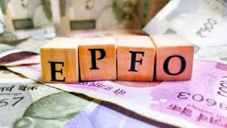 PF account holder gets free insurance of Rs 7 lakh, know the rules and related benefits EPFO New Rules: ફ્રીમાં હોય છે PF અકાઉન્ટ હોલ્ડરનો 7 લાખનો વીમો, જાણો નિયમો અને સંબંધિત ફાયદા
