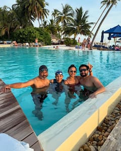 Rakul Preet Singh's Fun-Filled Time With Jackky Bhagnani And Family In Maldives; See PICS