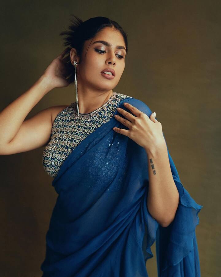 థియేటర్‌ ఆర్టిస్ట్‌గా, యూట్యూబర్‌గా సోషల్ మీడియా ప్రేక్షకులకు దగ్గరైంది..ఓ వెబ్ సిరీస్ లోనూ మెరిసింది..