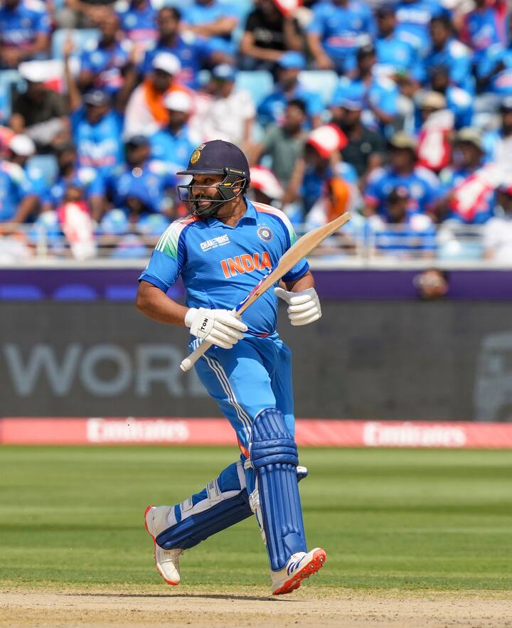 बात करें टॉस हारने के सिलसिले की तो वह सिर्फ रोहित शर्मा तक ही सीमित नहीं है. रोहित ने कुल लगातार 12 टॉस हारे हैं. वहीं भारतीय टीम अब तक लगातार 15 टॉस हार चुकी है. इसी के साथ भारत लगातार सबसे ज्यादा वनडे क्रिकेट में टॉस हारने वाला टीम बन गया है.