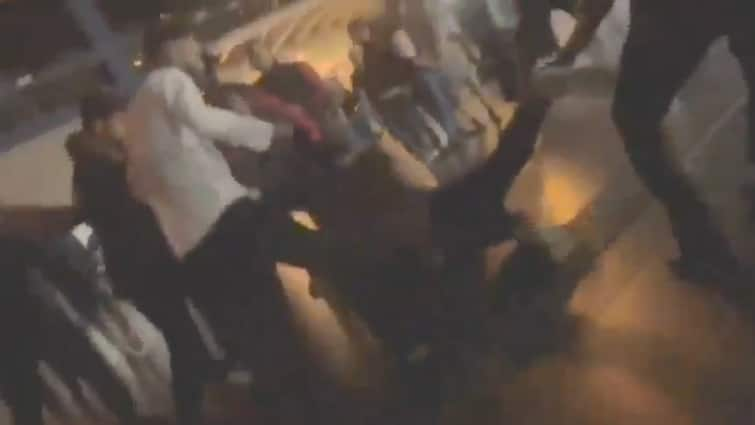 4 Arrested After Drunken Brawl Due To Altercation At Noida Mall — Caught On Camera