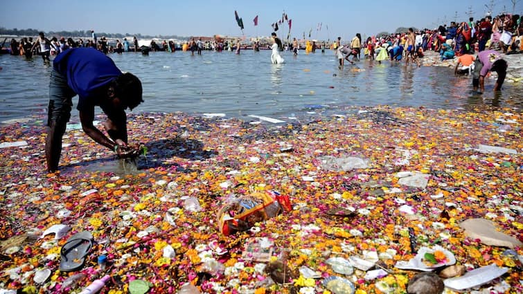 Pollution Body's New Report Finds Maha Kumbh's Water Fit For Bathing. But There's A Catch