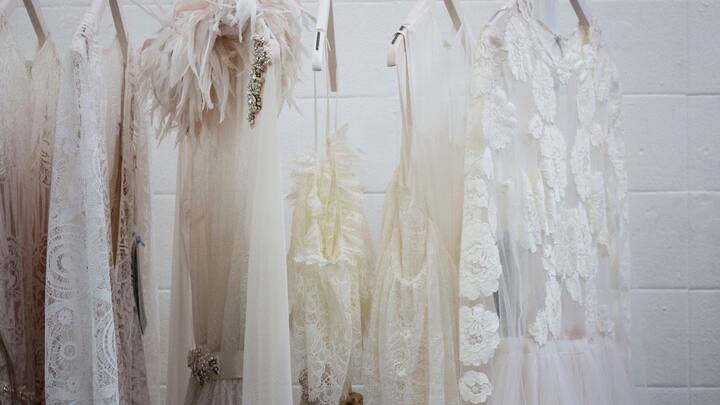 Textures of Fabrics: Play with textures, such as cotton, lace, or organza, to create a fun depth in your outfit. This maintains the look but also makes sure that you are comfortable while celebrating. (Image Source: Canva)