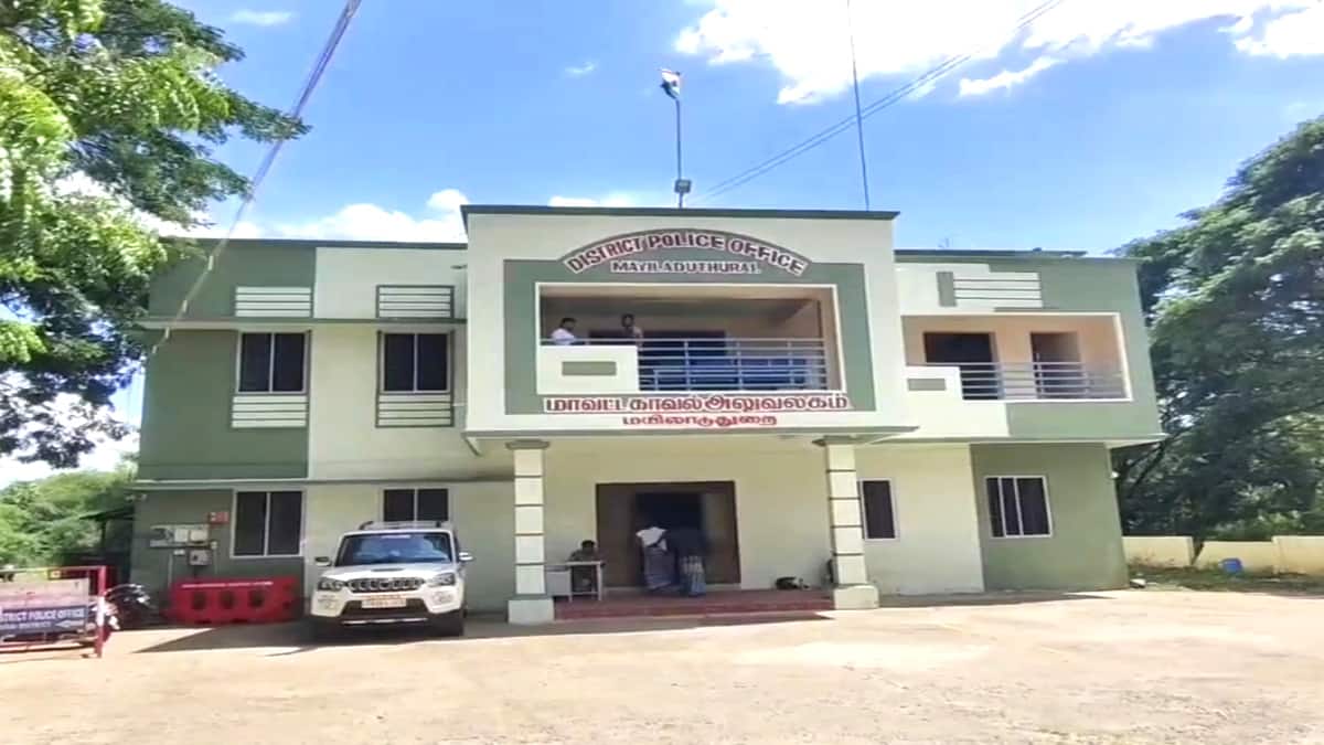 கள்ளச்சாராய வியாபாரிகளால் நடந்தேறிய இரட்டை கொலை - கூண்டோடு மாற்றப்பட்ட காவலர்கள்... எஸ்.பி.அதிரடி...