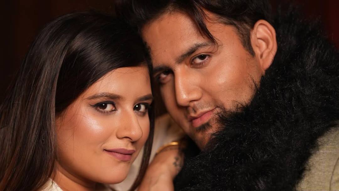 Rupsa Shayandeep: আগুন ধরিয়ে দিতেই... অভিনব উপায়ে ছেলের নাম প্রথম প্রকাশ্যে আনলেন রূপসা সায়নদীপ Rupsha Chatterjee and Shayandeep Sarkar reveled baby name unique way entertainment news Tollywood Rupsa Shayandeep: আগুন ধরিয়ে দিতেই... অভিনব উপায়ে ছেলের নাম প্রথম প্রকাশ্যে আনলেন রূপসা সায়নদীপ