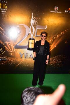 IIFA 2025: 59 की उम्र में भी कमाल के लग रहे थे शाहरुख खान, पर्सनालिटी के आगे सारे एक्टर लगे फेल