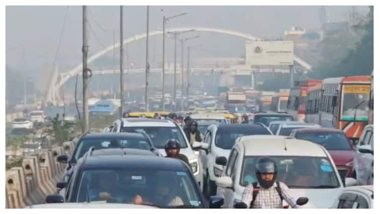 Kilometres-Long Traffic Jam On Akshardham-Ghaziabad Road In Delhi: Watch