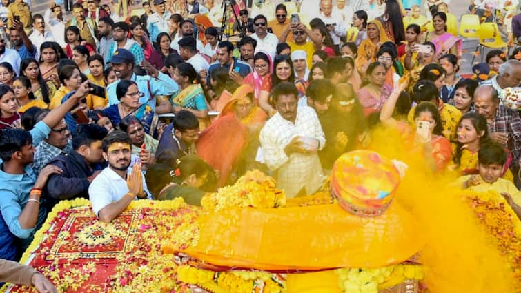 holi in pakistan