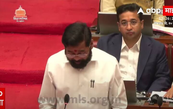 भारतीय संघाचं अभिनंदन, टीम म्हणून काम केलं की दैदीप्यमान यश मिळतं, आम्हीही विधानसभा निवडणुकीत टीम म्हणून काम केलं आणि लँडस्लाईड विजय मिळवला, असं एकनाथ शिंदेंनी सांगितले.