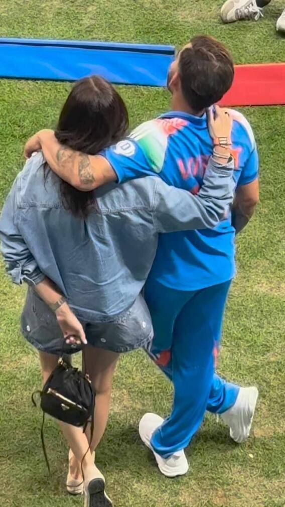 भारत की जीत के बाद अनुष्का-विराट की तस्वीरें वायरल,फैंस बोले बेस्ट कपल