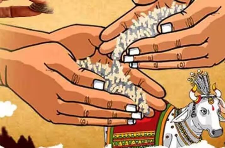 સફેદ વસ્તુઓનું દાનઃ જ્યોતિષ શાસ્ત્ર અનુસાર સફેદ રંગની વસ્તુઓ ચંદ્ર અને શુક્ર સાથે સંબંધિત છે. તેથી હોળી અને હોલિકા દહન પર સફેદ વસ્તુઓ જેવી કે ચોખા, દૂધ, દહીં, ખાંડ વગેરેનું દાન ન કરવું જોઈએ. જેના કારણે કુંડળીમાં આ શુભ ગ્રહોની સ્થિતિ નબળી પડી જાય છે.