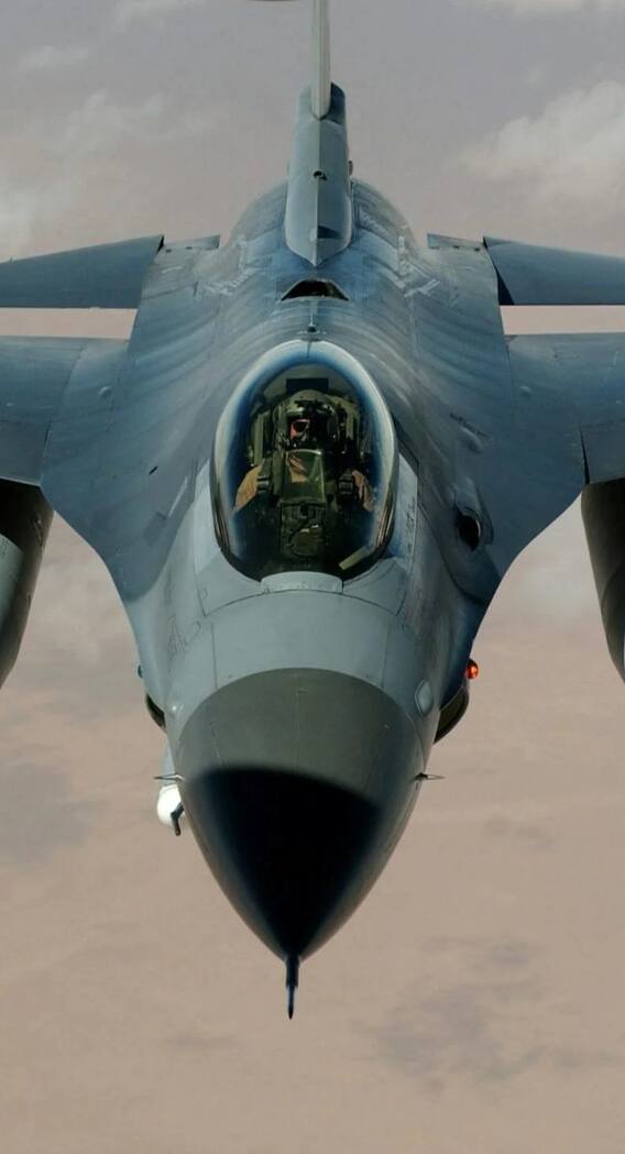 F-35 या Su-57, कौन-सा फाइटर जेट ज्यादा तगड़ा?