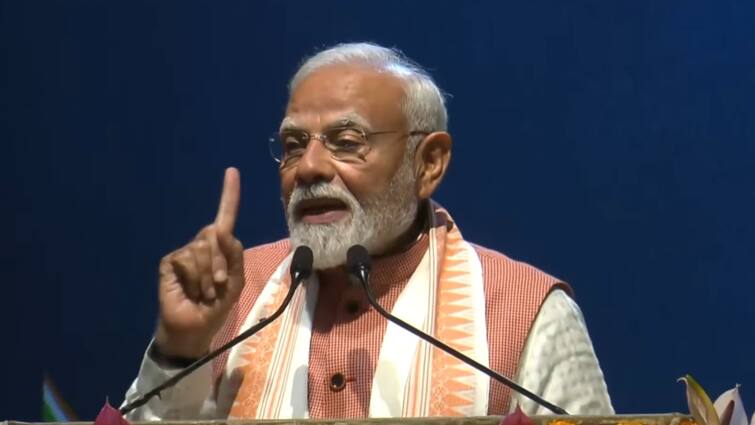 UP bjp list BJP has given responsibility to pradeep agrahari in PM Narendra Modi varanasi ann पीएम नरेंद्र मोदी के संसदीय क्षेत्र में जिलाध्यक्ष के नाम पर सस्पेंस बरकरार, महानगर की इनको दी जिम्मेदारी