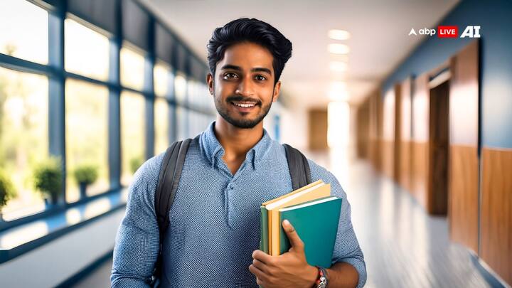 JEE Main सत्र-2 की परीक्षा देशभर के विभिन्न शहरों में होगी. विदेशों में भी 15 परीक्षा केंद्र बनाए गए हैं. परीक्षा दो शिफ्टों में आयोजित होगी-पहली शिफ्ट सुबह 9 बजे से दोपहर 12 बजे तक और दूसरी शिफ्ट दोपहर 3 बजे से शाम 6 बजे तक होगी.