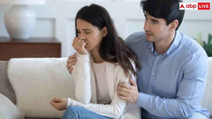 रिप्रोडक्टिव में दिक्कत के कारण भी महिला कंसीव नहीं कर पाती हैं. यह दिक्कत कुछ ऐसी होते हैं जैसे- फैलोपियन ट्यूब में रुकावट, गर्भाशय में फाइब्रॉएड या पॉलीप्स, या एंडोमेट्रियोसिस जैसी स्थितियाँ बांझपन का कारण बन सकती हैं.