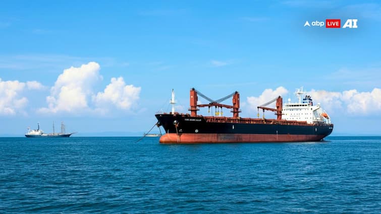 If ship runs out of fuel in middle of the ocean will it sink know the fact बीच समंदर में खत्म हो जाए पानी के जहाज का फ्यूल तो क्या वो डूब जाएगा, कैसा होता है उसका हाल?