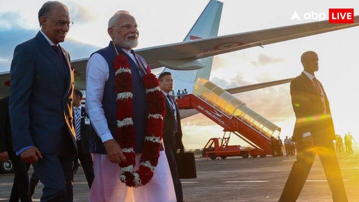 मॉरीशस भारत के सबसे अहम  कमर्शियल साझेदारों में से एक है. सिंगापुर के बाद मॉरीशस भारत में प्रत्यक्ष विदेशी निवेश (FDI) का दूसरा सबसे बड़ा स्रोत है. पीएम मोदी की ये यात्रा 2015 के बाद पहली मॉरीशस यात्रा है और इससे दोनों देशों के बीच बिजनेस, निवेश और तकनीकी सहयोग को और मजबूती मिलने की उम्मीद है.