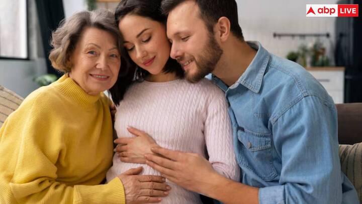 गर्भावस्था और बायोलॉजिकल उम्र में कनेक्शन: एपिजेनेटिक घड़ियों (जो डीएनए मिथाइलेशन पैटर्न के आधार पर जैविक उम्र को मापती हैं) का उपयोग करने वाले अध्ययनों से पता चला है कि गर्भावस्था जैविक उम्र को बढ़ा सकती है. एक अध्ययन में पाया गया कि गर्भावस्था के पहले 20 हफ्तों के दौरान आनुवंशिक बायोमार्कर लगभग एक से दो साल तक बढ़ गए. एक अन्य अध्ययन से पता चला कि गर्भावस्था ने जैविक उम्र को एक से दो साल तक बढ़ा दिया. इस रिसर्च में पाया गया कि माता- पिता इतने ज्यादा स्ट्रेस और तनाव में होते हैं कि वह बच्चे को उतना ज्यादा महत्व नहीं देते हैं. जितना उन्हें देना चाहिए. माता-पिता बनने से जुड़े अधिकांश अध्ययनों में पिता को शामिल नहीं किया जाता है क्योंकि वे शारीरिक रूप से गर्भधारण नहीं करते. बच्चे को जन्म नहीं देते या स्तनपान नहीं कराते. लेकिन अध्ययन में 17,000 से अधिक पुरुषों की भागीदारी देखी गई. निष्कर्षों से पता चला कि गर्भावस्था में सक्रिय भागीदारी न होने के बावजूद बच्चे के जन्म और उनके पालन-पोषण ने उनके मस्तिष्क के स्वास्थ्य को गहराई से प्रभावित किया.